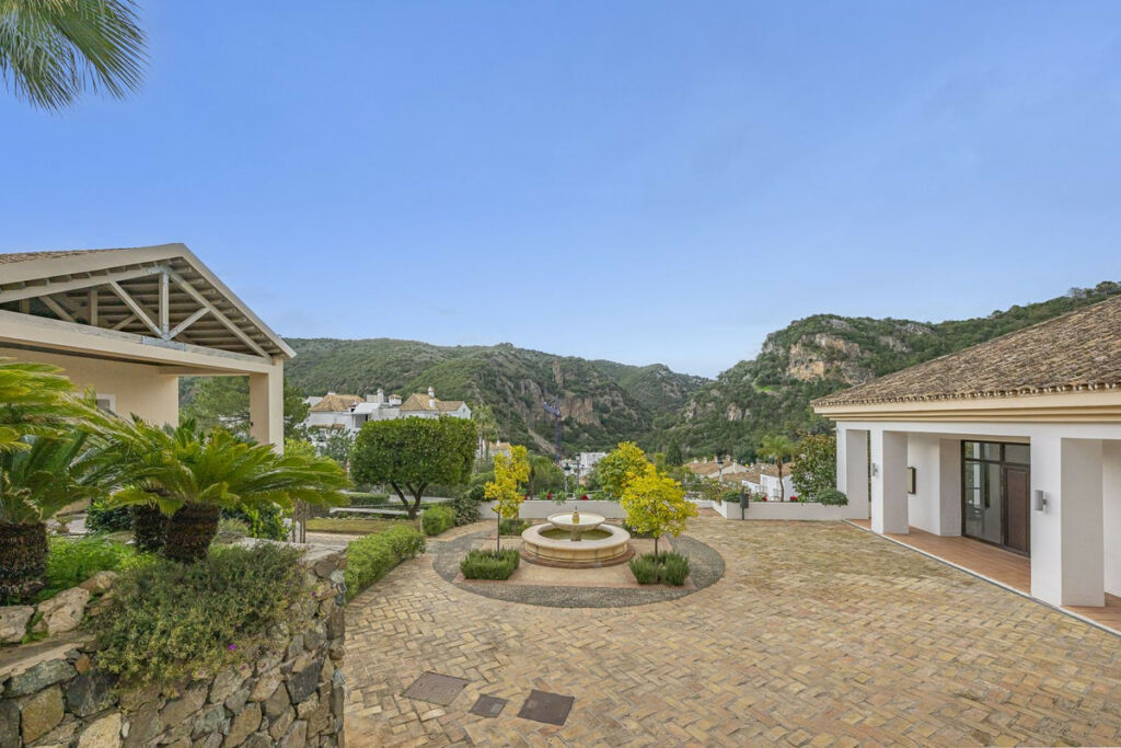 Semi-Detached House Benahavís Málaga - image 42