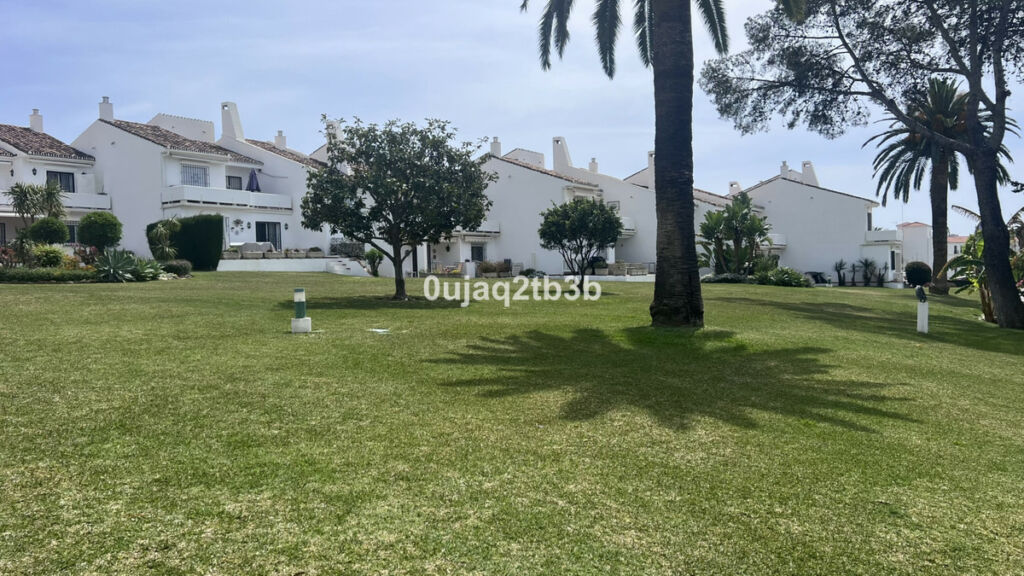 Duplex Nueva Andalucía Málaga - image 35