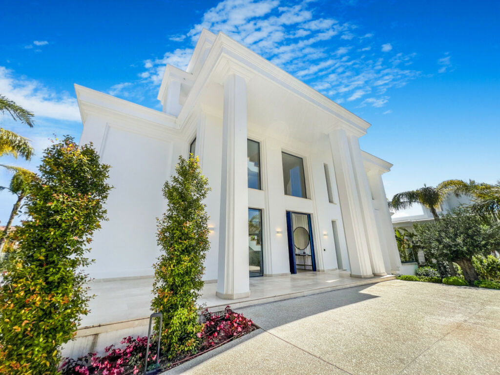 Detached Villa The Golden Mile Málaga - image 60