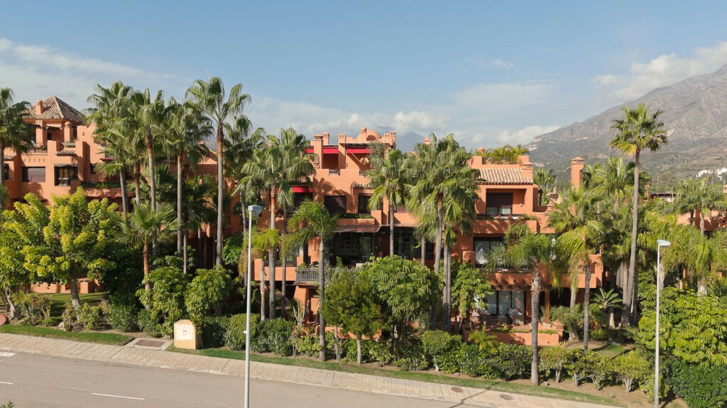 Ground Floor Apartment Aloha Málaga - image 46