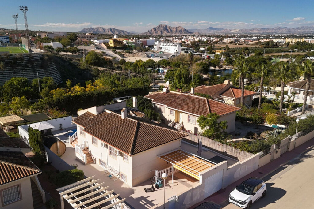 Detached Villa Benijofar Alicante - image 47
