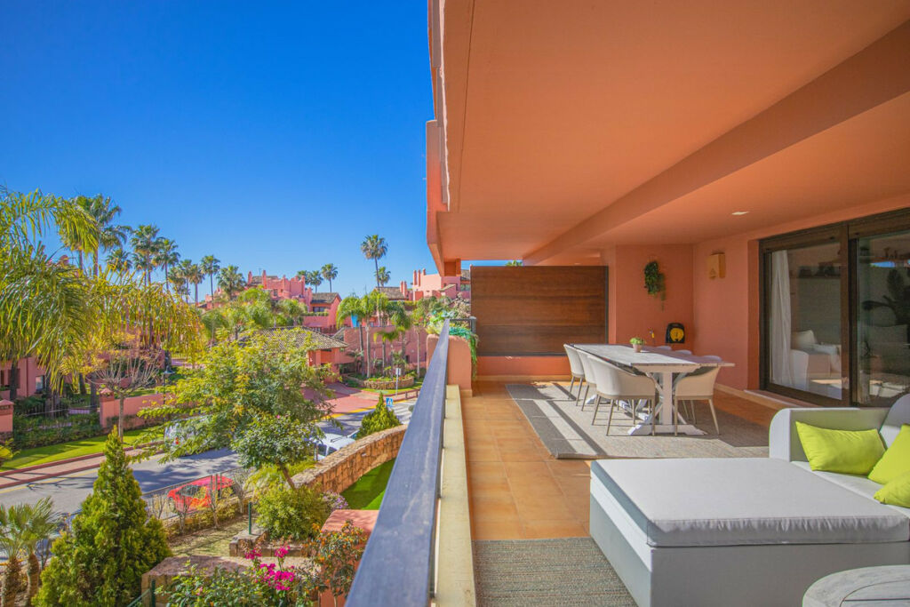 Middle Floor Apartment Estepona Málaga - image 47