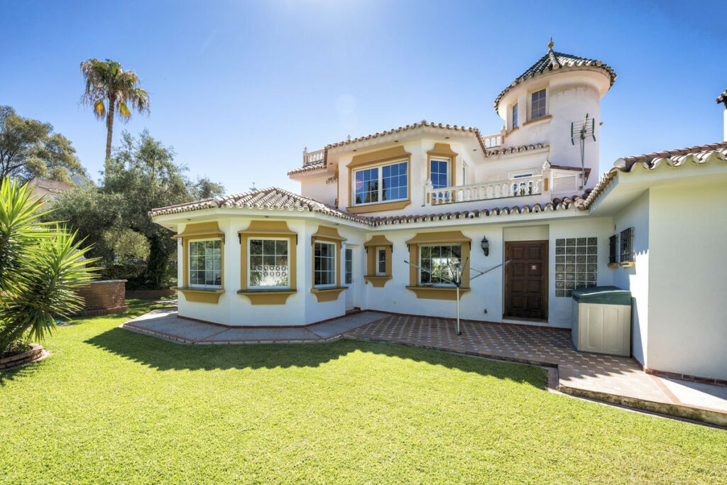 Detached Villa Benalmadena Costa Málaga - image 4