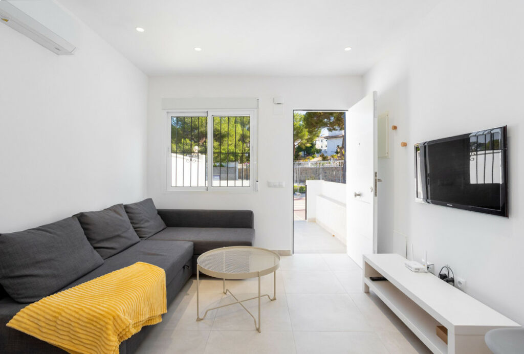 Townhouse Villamartin Alicante - image 6