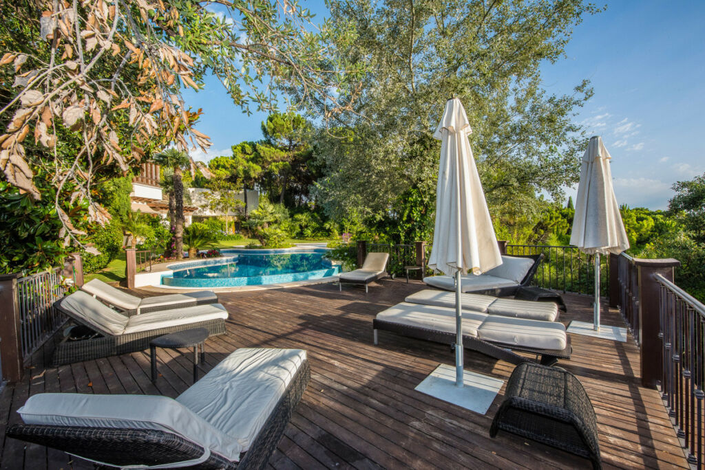 Detached Villa La Zagaleta Málaga - image 5