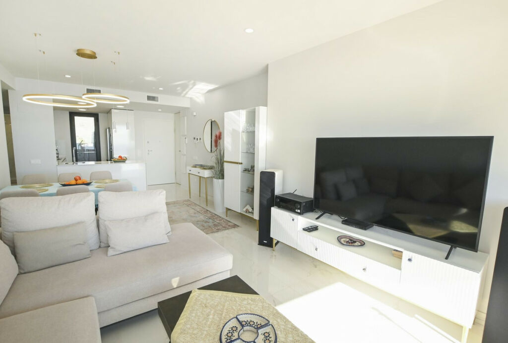 Middle Floor Apartment Benidorm Alicante - image 5
