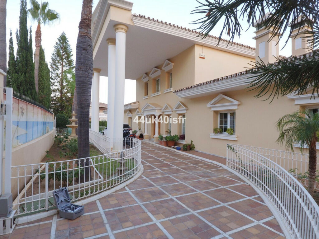 Detached Villa Mijas Golf Málaga - image 53