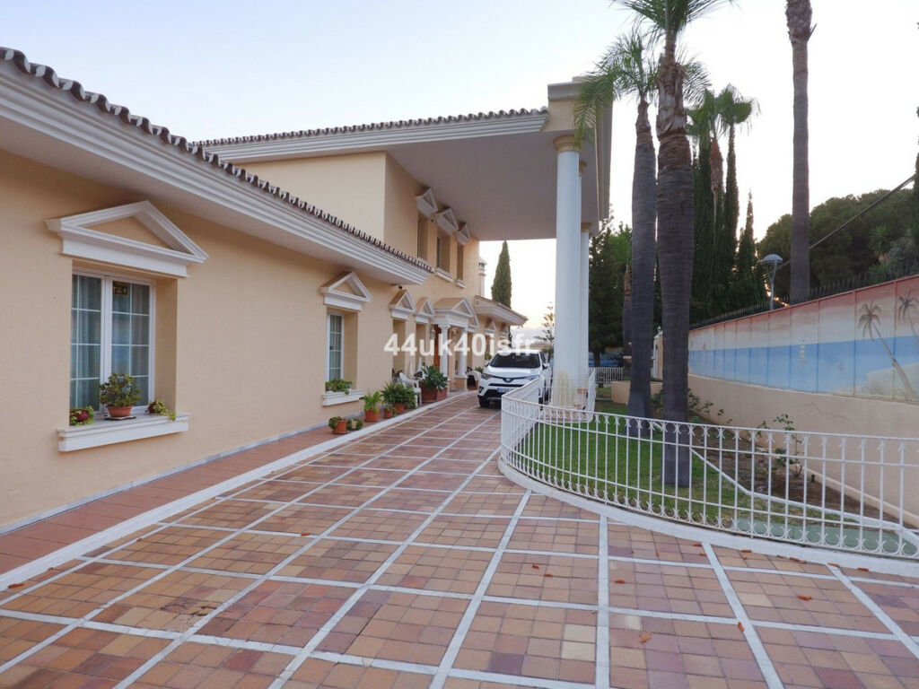 Detached Villa Mijas Golf Málaga - image 54