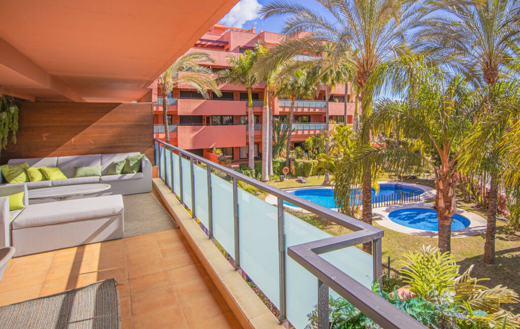 Middle Floor Apartment Estepona Málaga - image 54