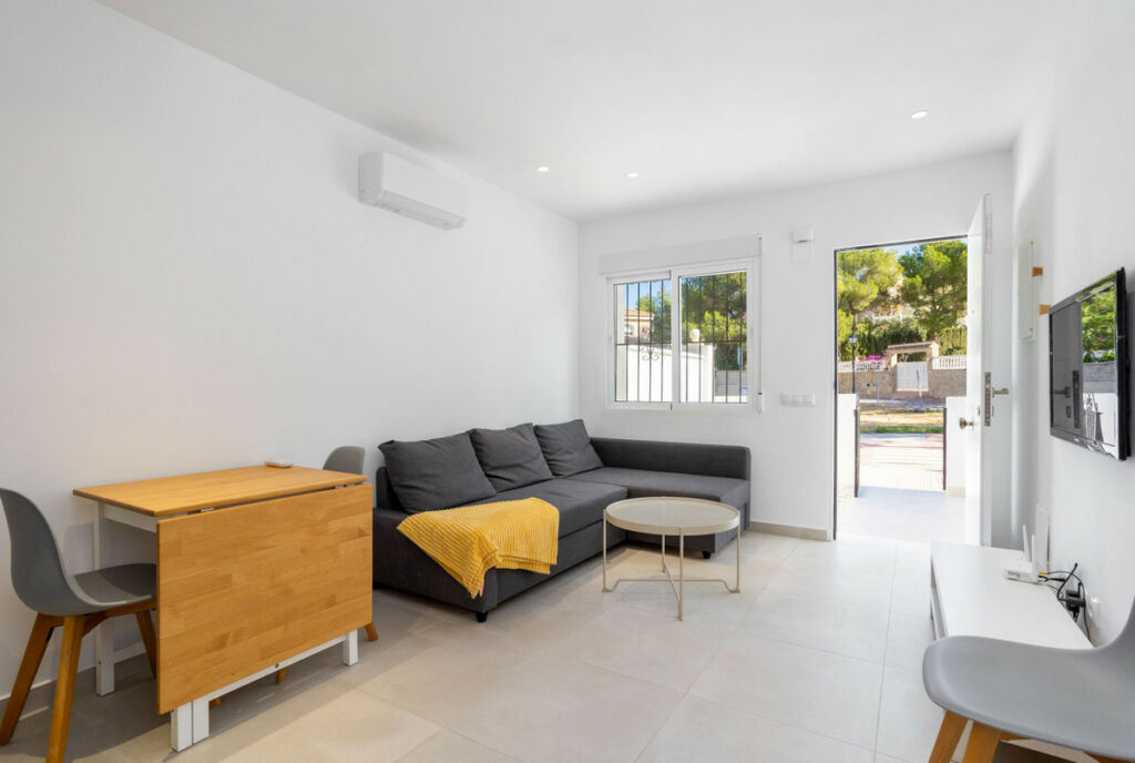 Townhouse Villamartin Alicante - image 7