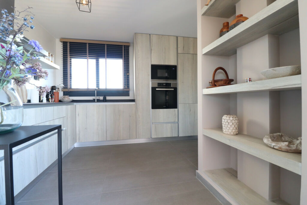 Middle Floor Apartment Guardamar del Segura Alicante - image 6