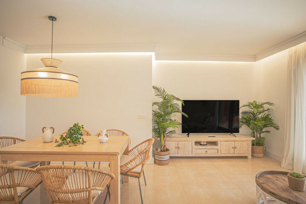 Middle Floor Apartment Estepona Málaga - image 6