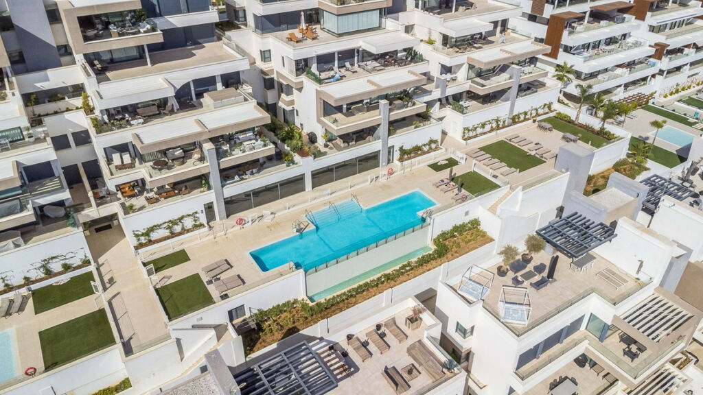 Top Floor Apartment Estepona Málaga - image 6