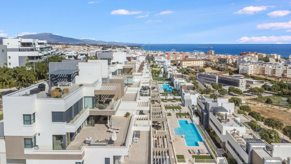 Top Floor Apartment Estepona Málaga - image 7