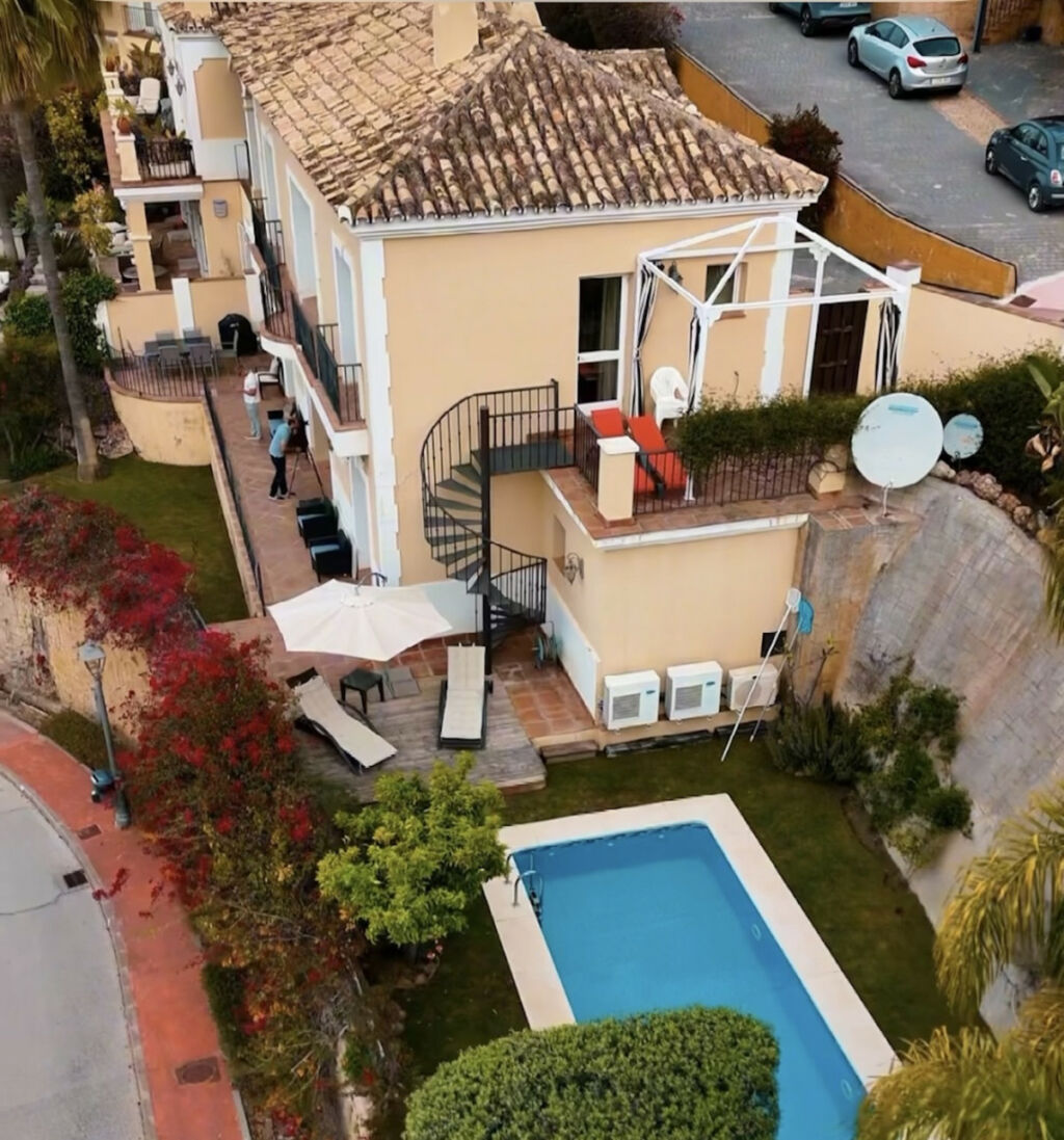 Townhouse Istán Málaga - image 8