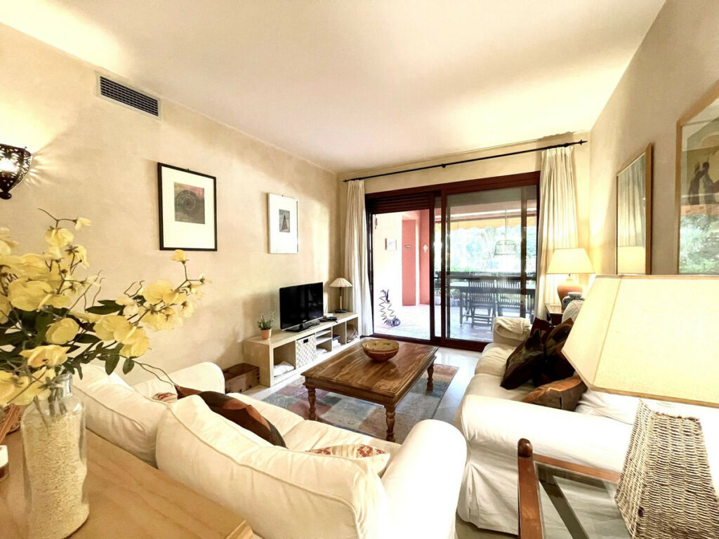Ground Floor Apartment Los Monteros Málaga - image 7