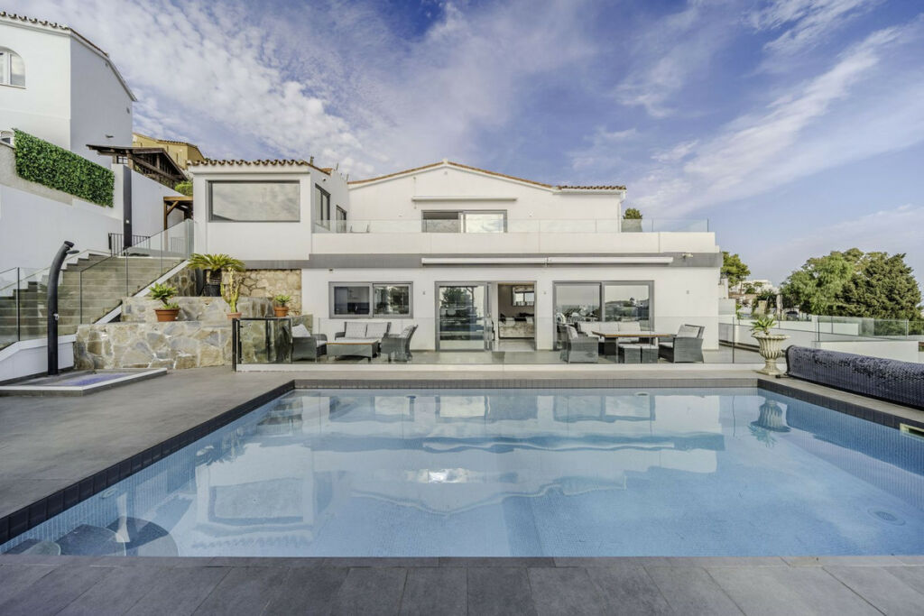Detached Villa Benalmadena Málaga - image 3