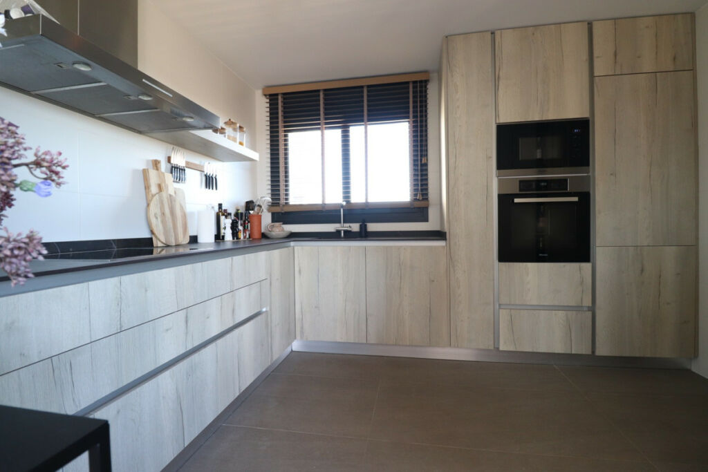 Middle Floor Apartment Guardamar del Segura Alicante - image 8