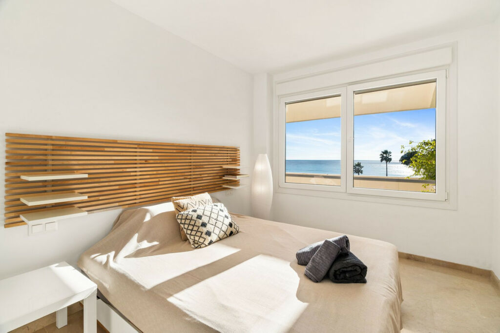 Middle Floor Apartment New Golden Mile Málaga - image 8