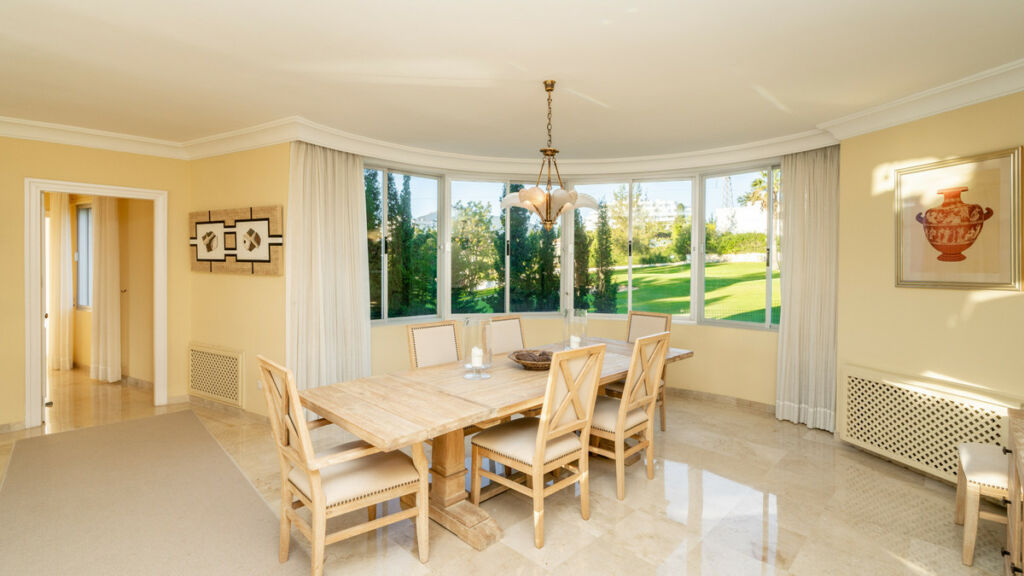 Ground Floor Apartment Guadalmina Alta Málaga - image 11