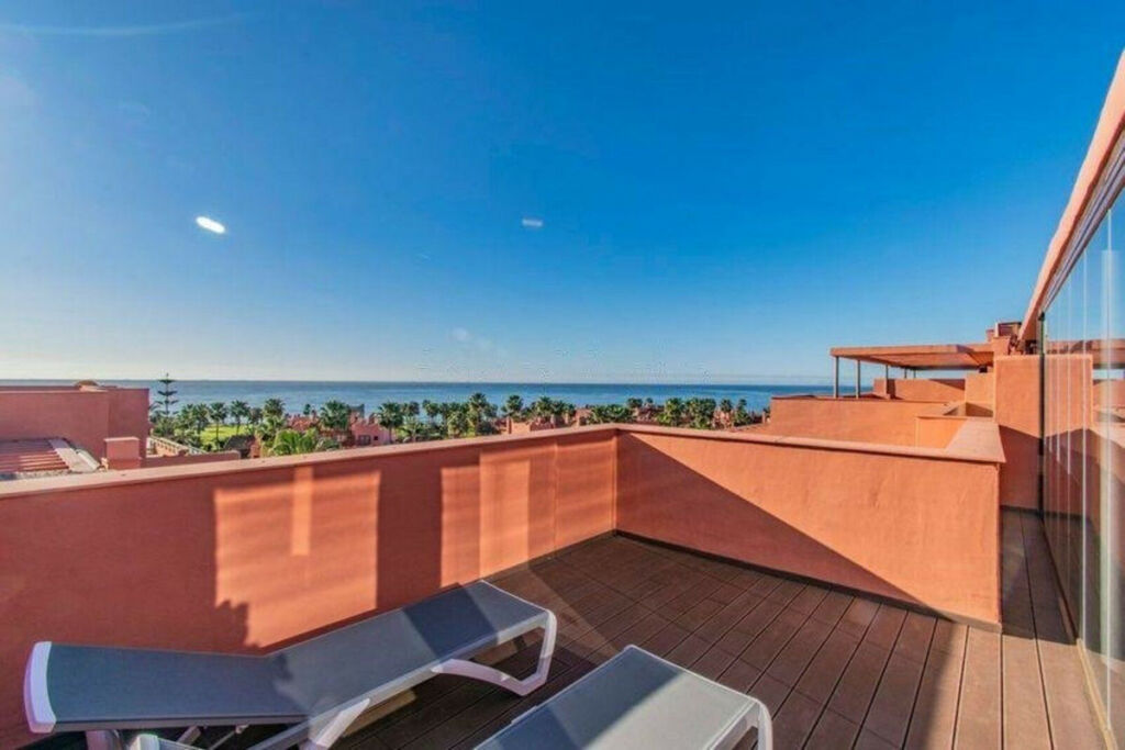 Penthouse Duplex Estepona Málaga - image 2