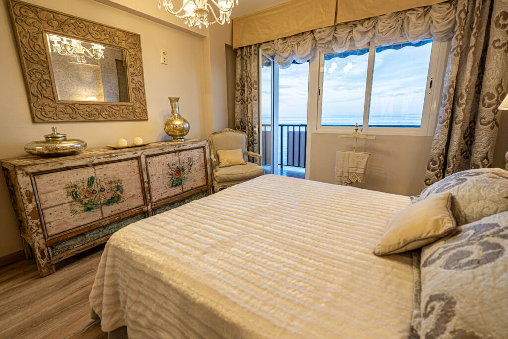 Middle Floor Apartment Fuengirola Málaga - image 8