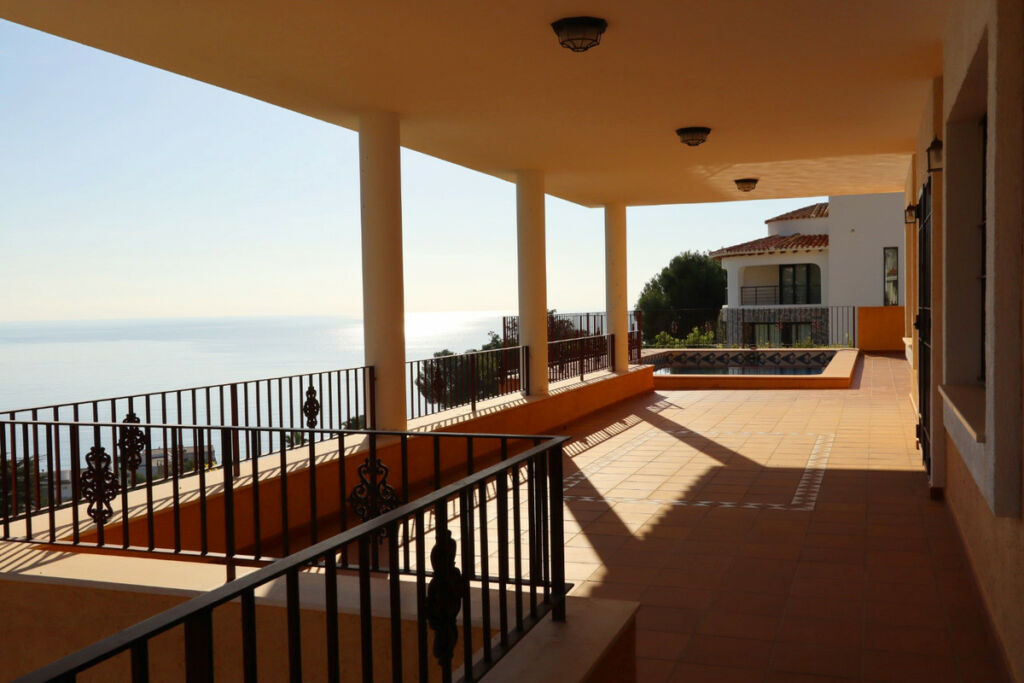 Detached Villa Altea Alicante - image 8