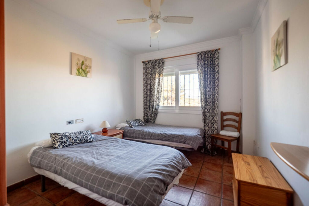 Middle Floor Apartment Alhaurín el Grande Málaga - image 8