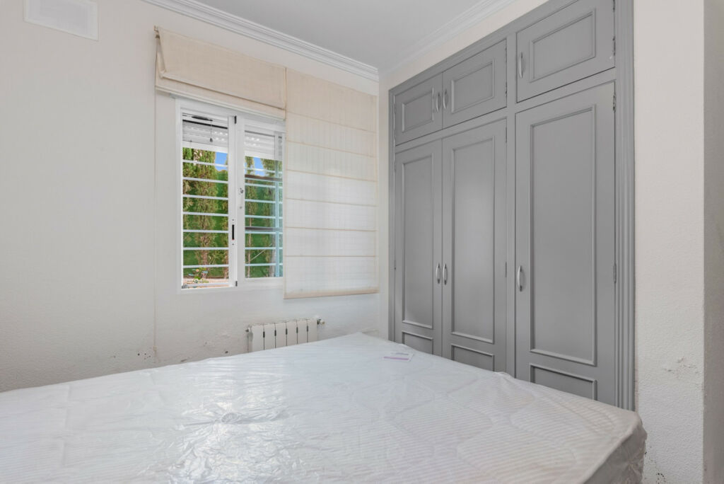 Detached Villa Los Balcones Alicante - image 8