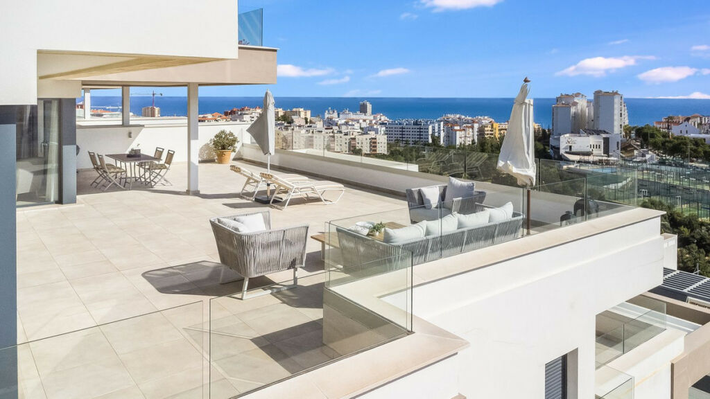 Top Floor Apartment Estepona Málaga - image 8