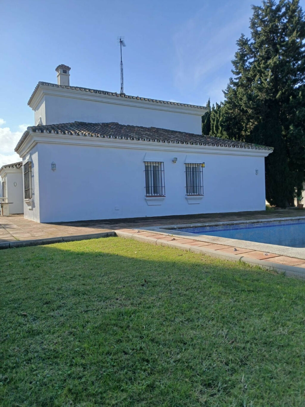 Detached Villa Pueblo Nuevo de Guadiaro Cádiz - image 8