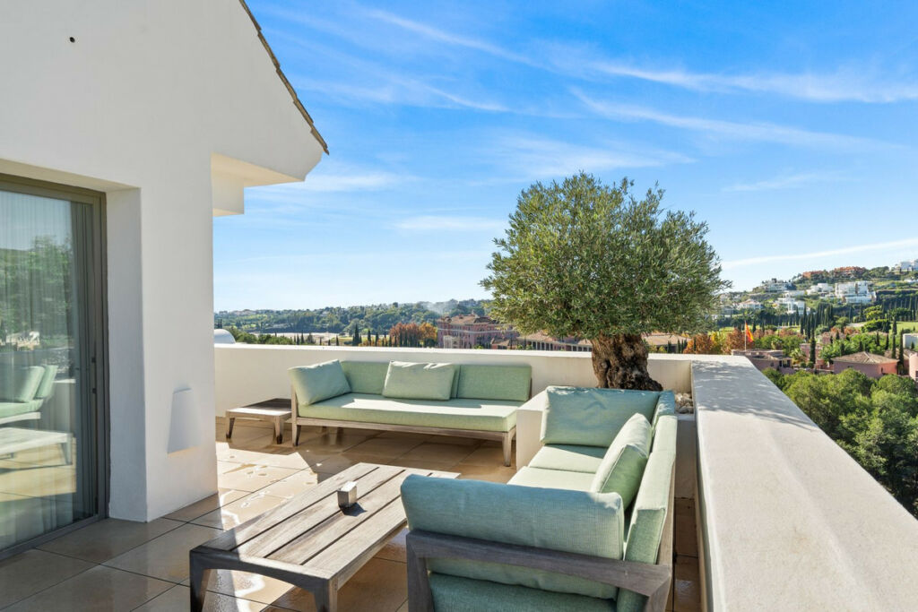 Penthouse Duplex Los Flamingos Málaga - image 9