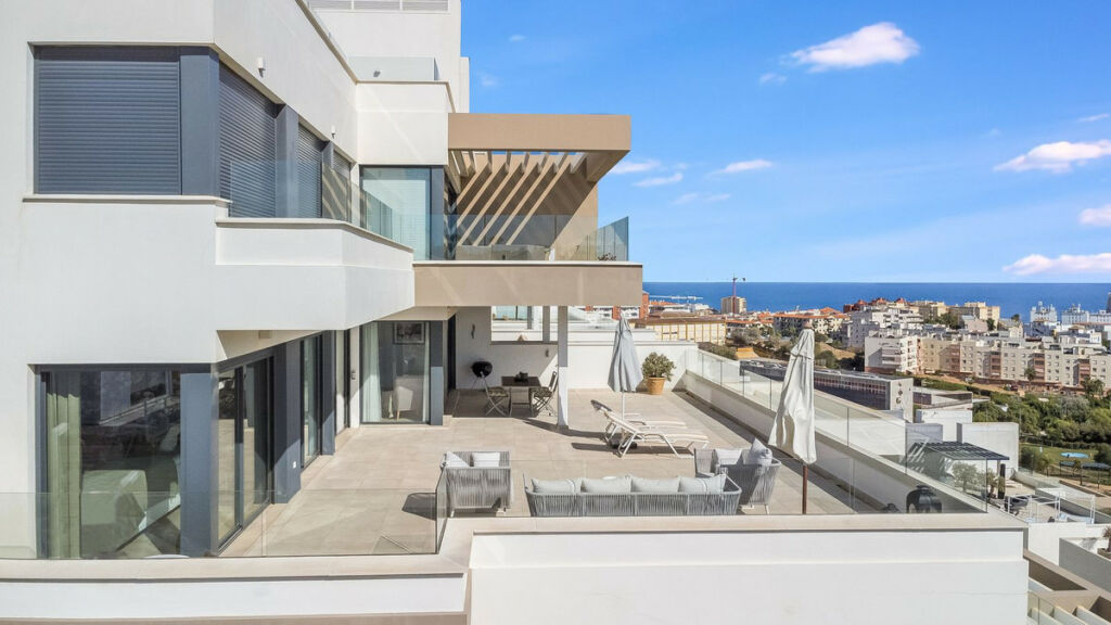 Top Floor Apartment Estepona Málaga - image 9