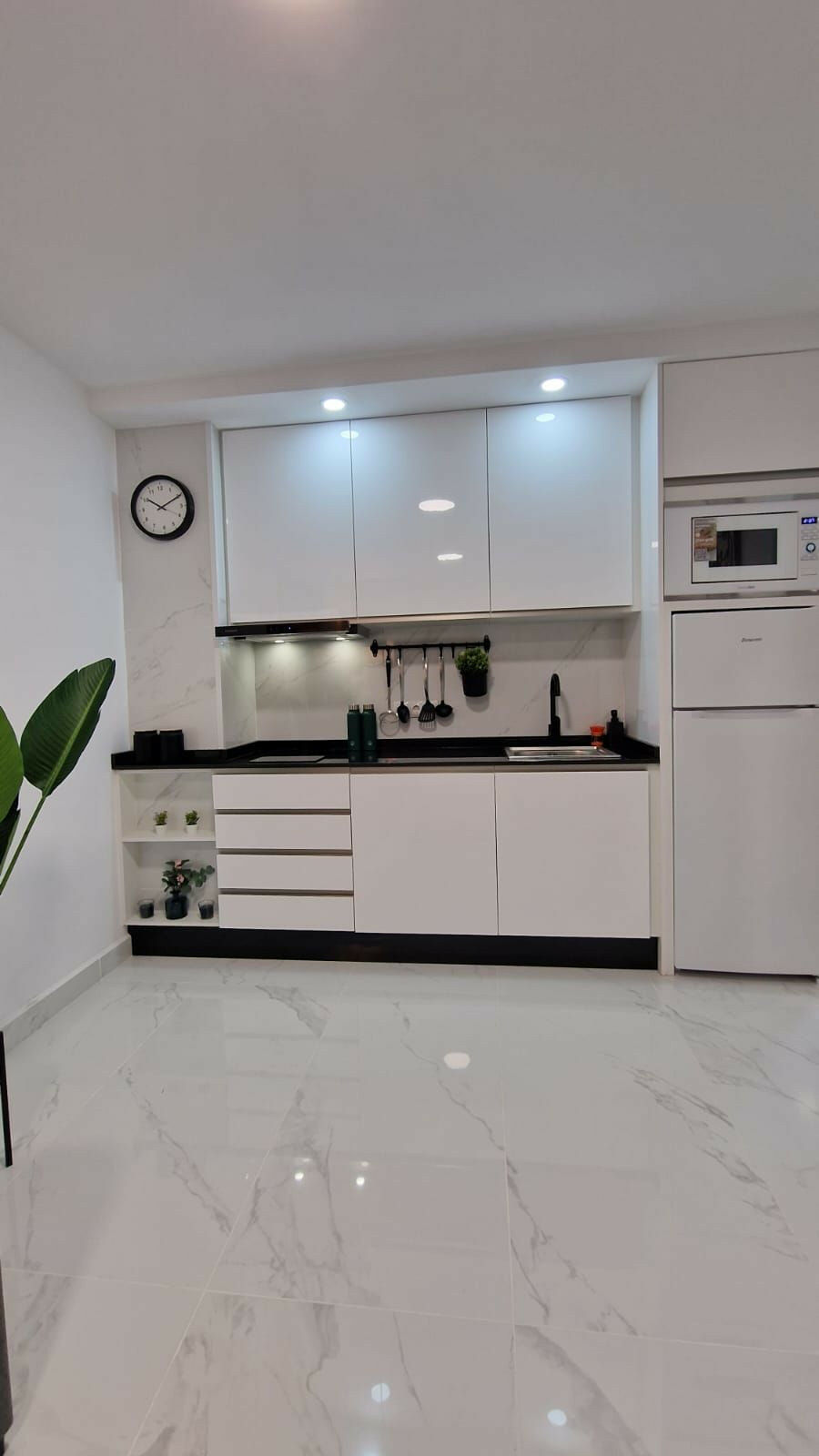 Middle Floor Apartment Fuengirola Málaga - image 9