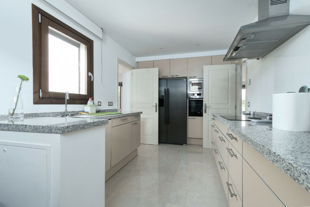 Townhouse Benahavís Málaga - image 9