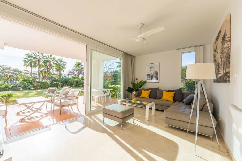 Ground Floor Apartment Casares Playa Málaga - image 4