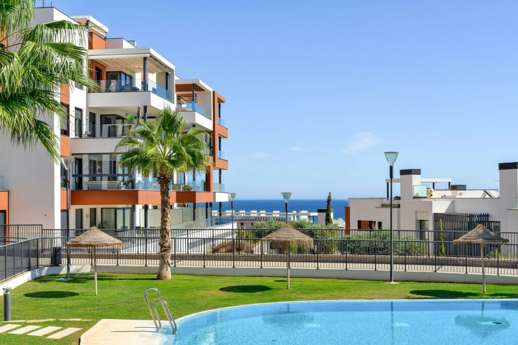 Middle Floor Apartment Fuengirola Málaga