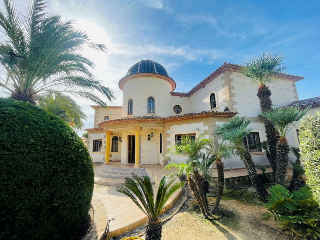 Detached Villa Altea Alicante