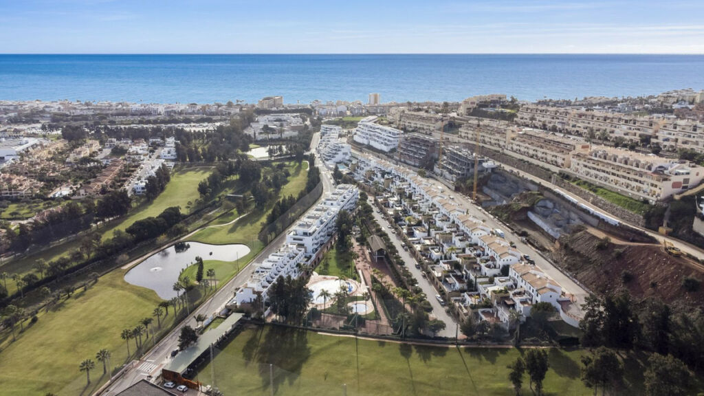 Ground Floor Apartment La Cala de Mijas Málaga - image 3