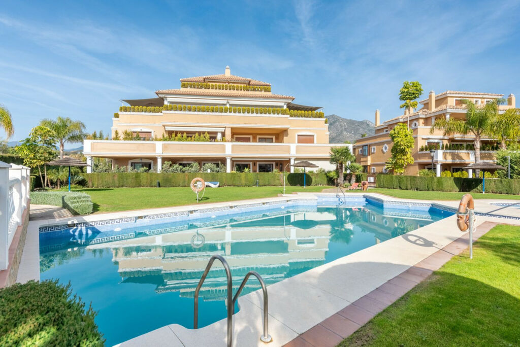 Middle Floor Apartment The Golden Mile Málaga