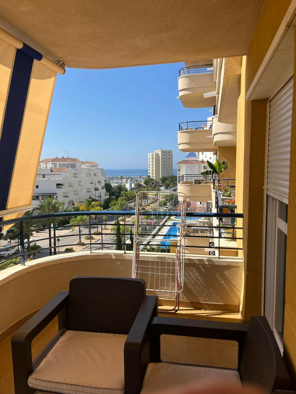 Middle Floor Apartment Estepona Málaga