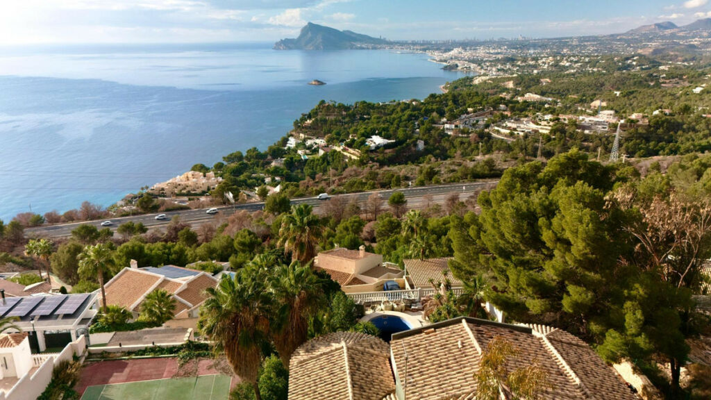 Detached Villa Altea Alicante - image 10
