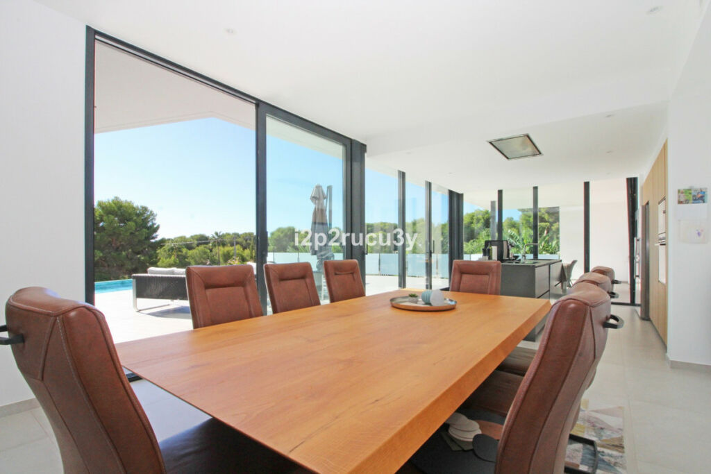 Detached Villa Moraira Alicante - image 11