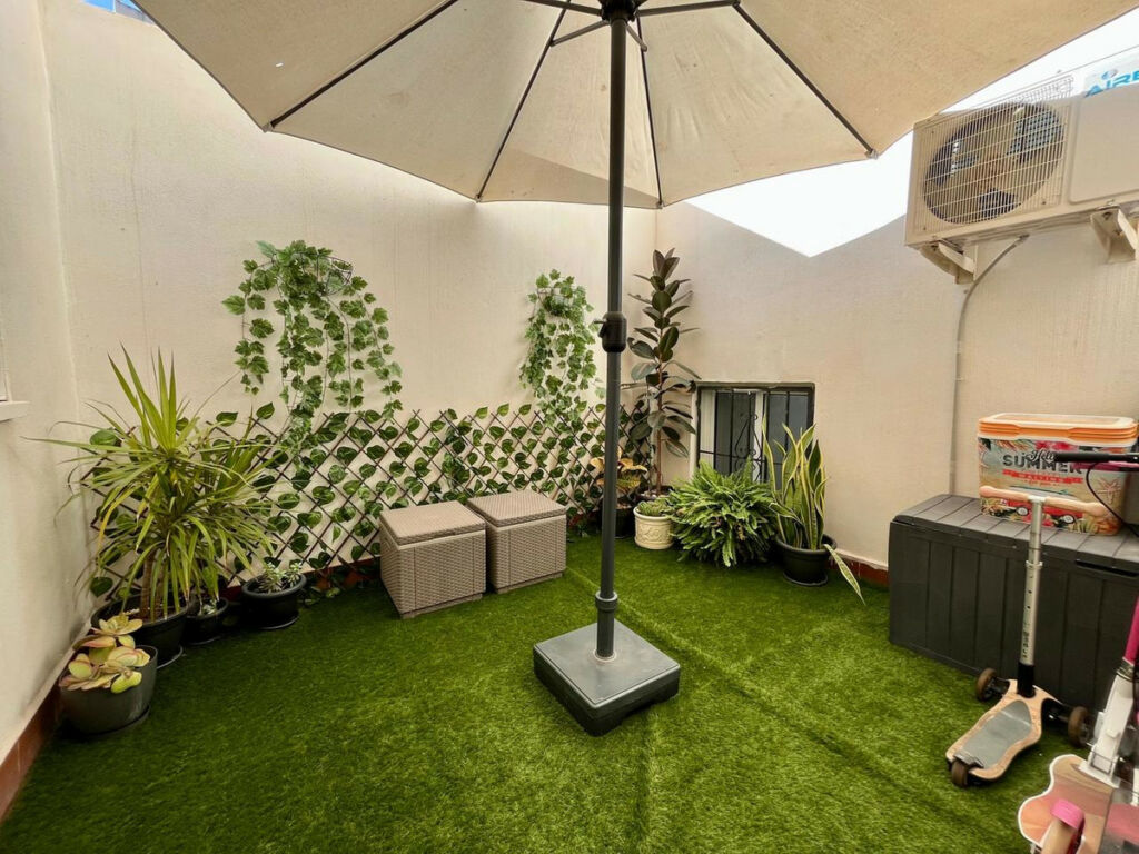 Middle Floor Apartment Torrevieja Alicante - image 10