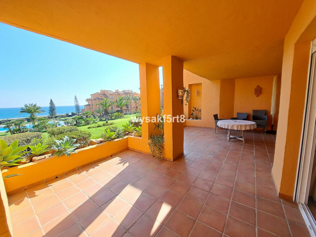 Ground Floor Apartment La Duquesa Málaga - image 9