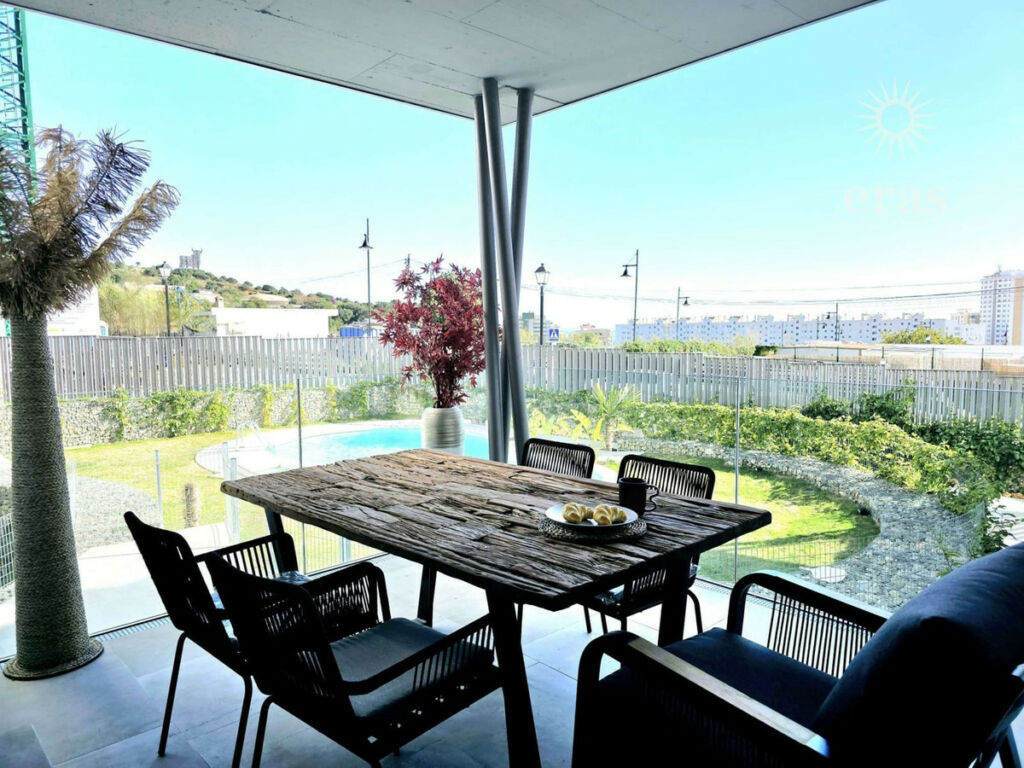 Middle Floor Apartment Fuengirola Málaga - image 10