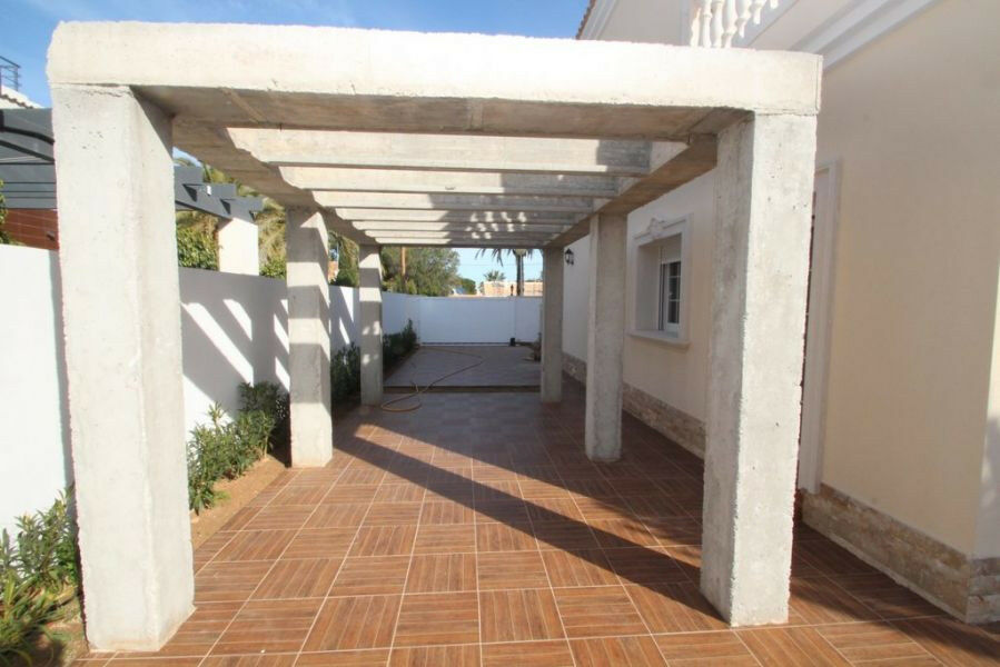 Detached Villa Cabo Roig Alicante - image 10