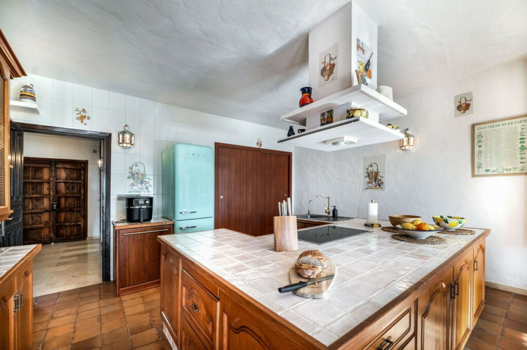 Detached Villa Valtocado Málaga - image 10