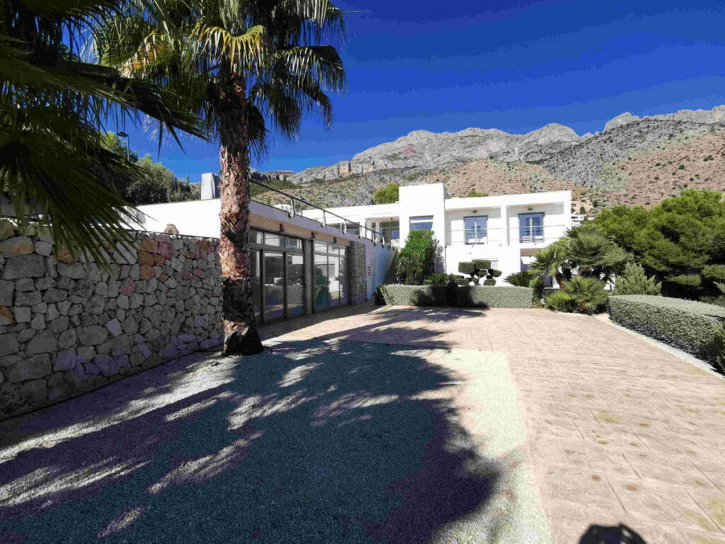 Detached Villa Altea Alicante - image 10