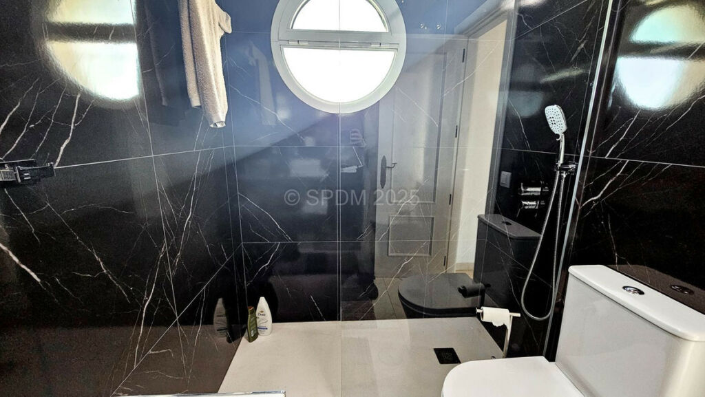 Townhouse Manilva Málaga - image 10